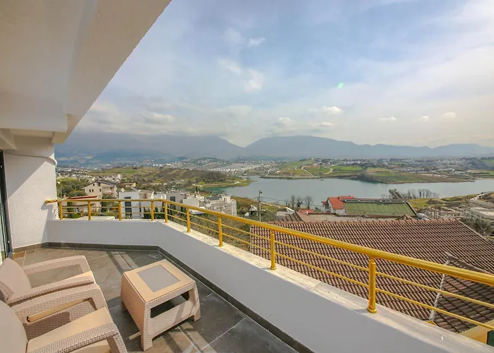 Hotel Murati View *
